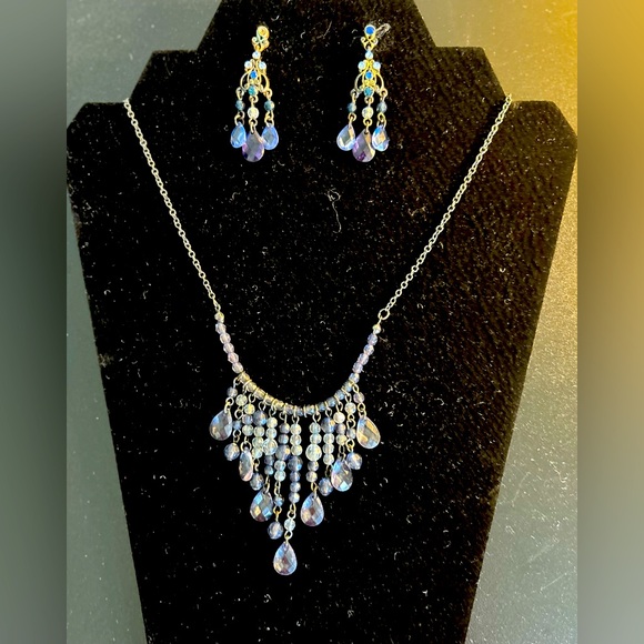 1928 2-piece statement necklace and post earrings set in blue crystal - Picture 2 of 8